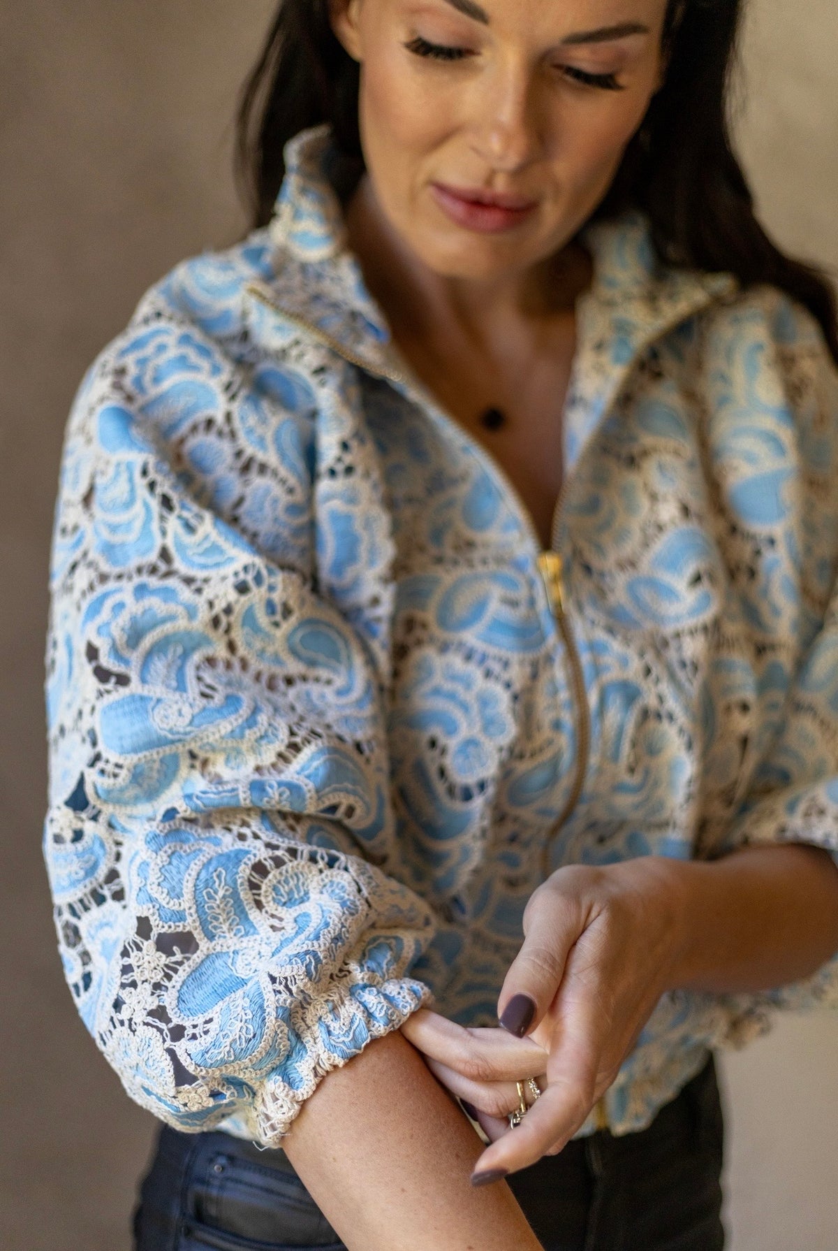SASHA : Blue Lace