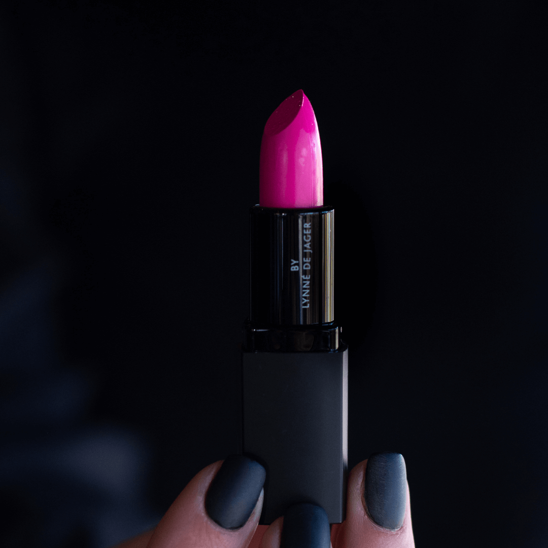 Lynne matte lipstick bombshell she is fierce and bright pink-lipstick-lynne