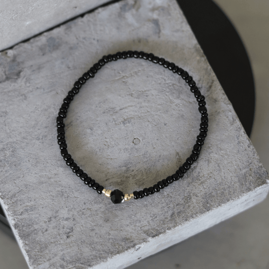 bracelet black adjustable with stones-bracelet-lynne