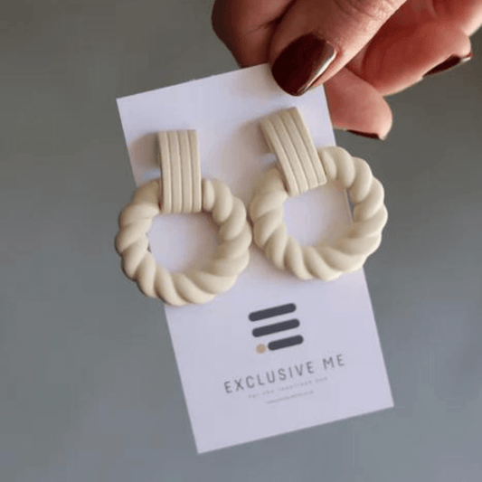 fashion_earrings_hanging-assorted_earrings-lynne_11